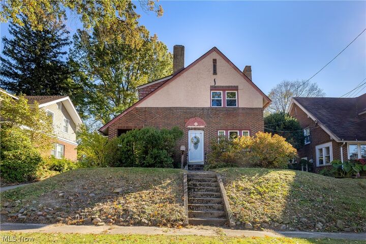 Property Photo: 405 Saint Leger Avenue OH 44305