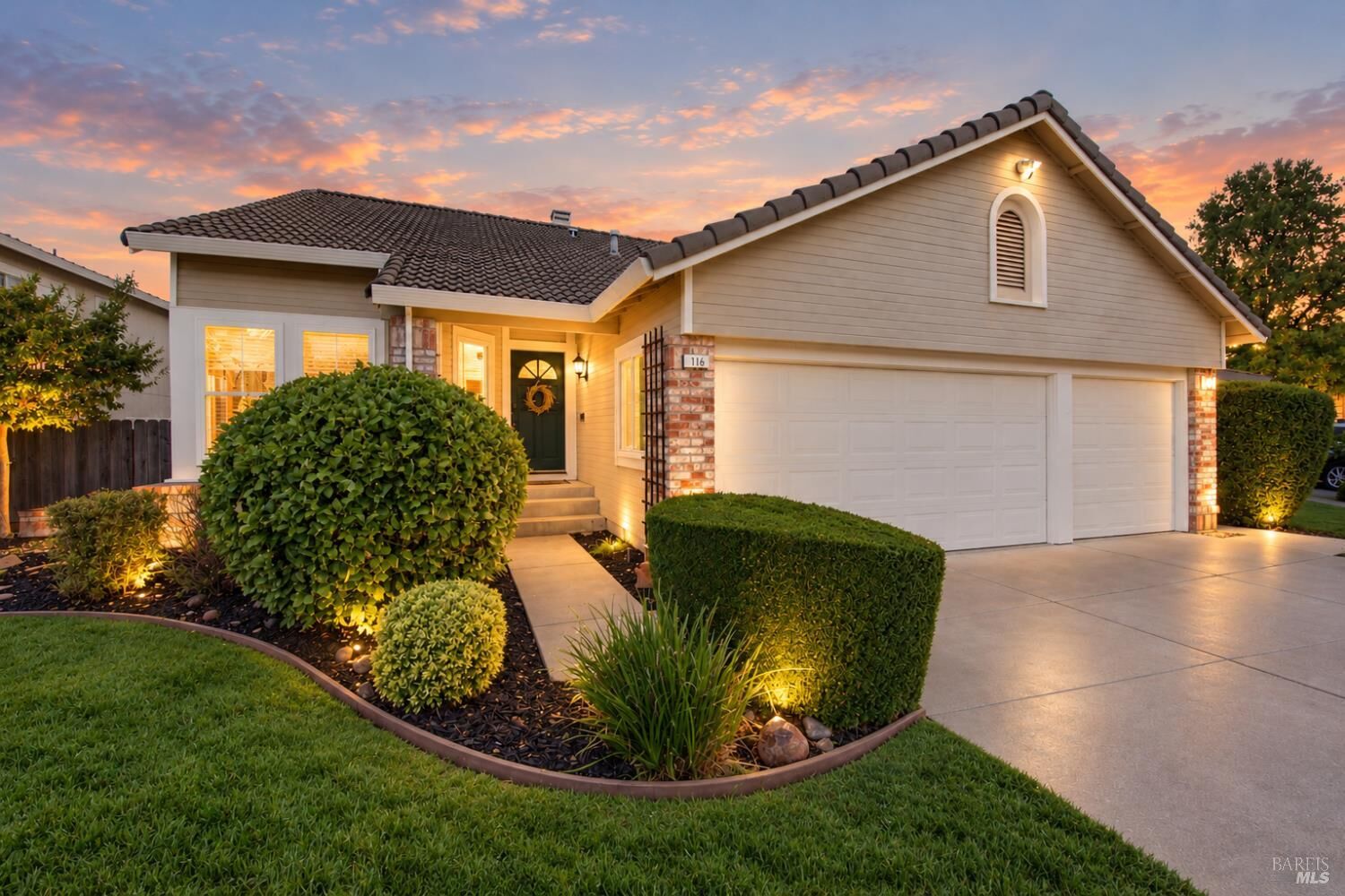 Property Photo: 116 Cannes Court CA 94534