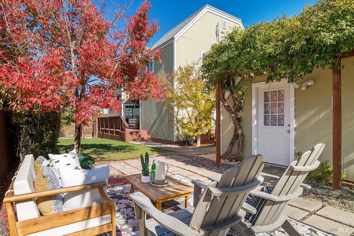 Property Photo: 2811 Topaz Drive CA 94945