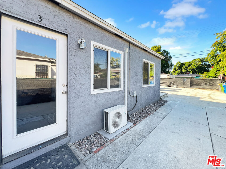 Property Photo:  813 E Imperial Hwy, Unit 1  CA 90059 