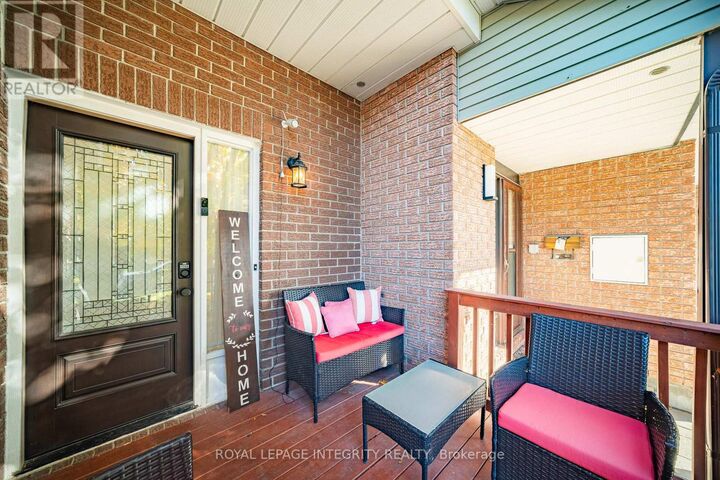 Property Photo:  27 Danaher Drive  ON K2J 3Y5 