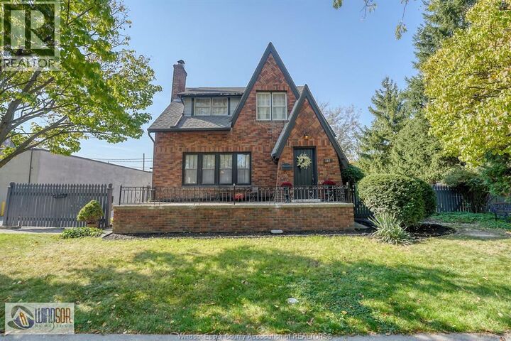 Property Photo: 287 Prado Place ON N8S 2G9