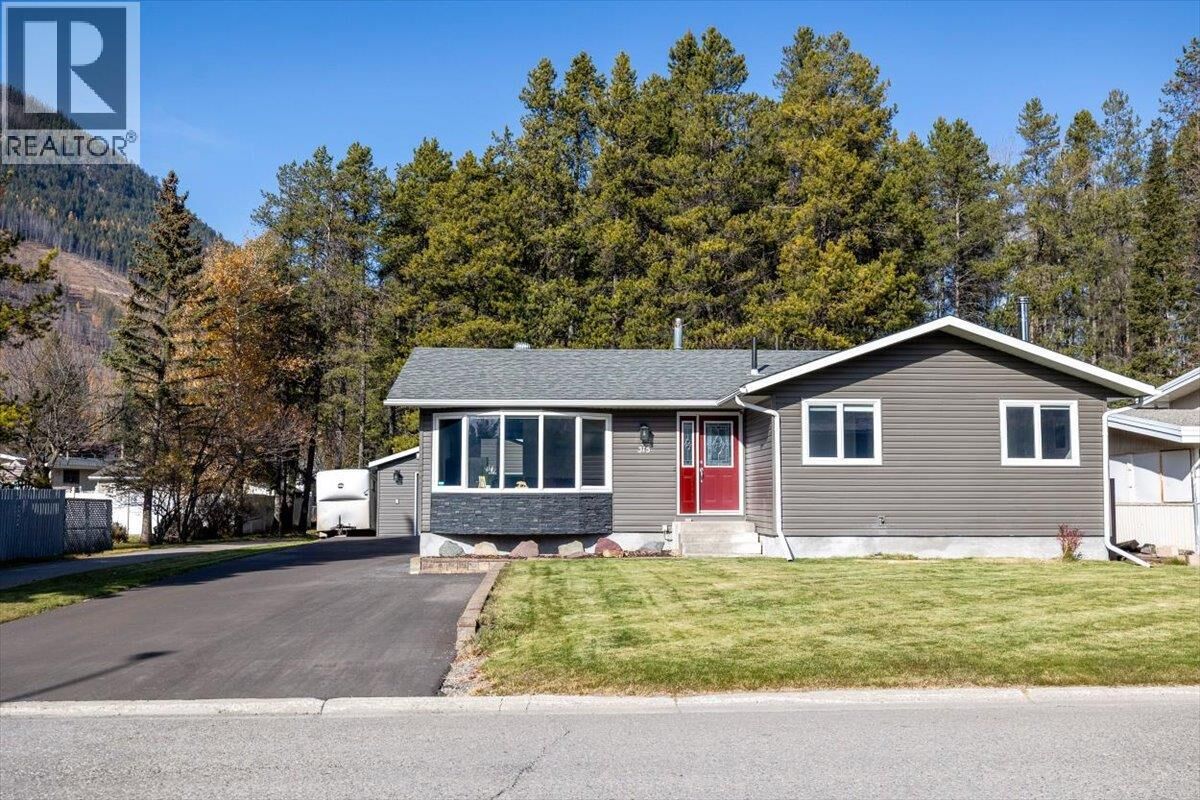 Property Photo:  315 Western Larch Crescent  BC V0B 2G0 