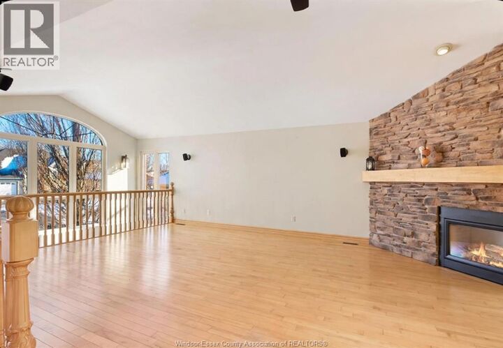 Property Photo:  555 Revland Drive Upper  ON N8N 4T2 