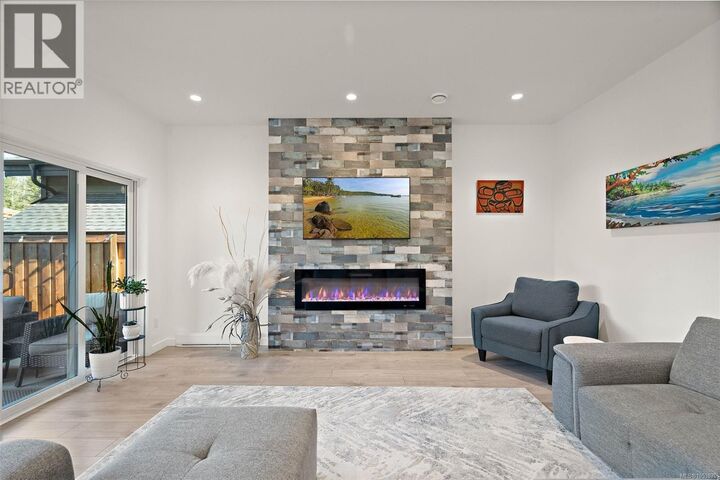 Property Photo:  29 Saanich Ridge Drive  BC V8M 0B8 