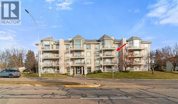 Property Photo: 4615 50 Street AB T4V 4P5