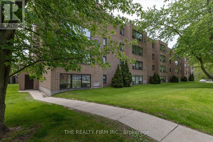Property Photo: 220 Duke Street 207 ON N7G 1S3