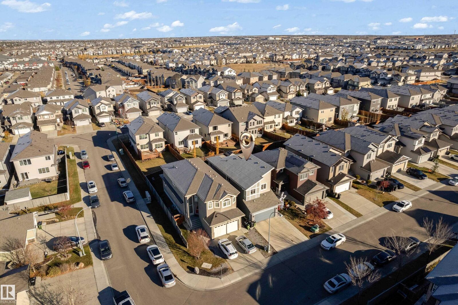 Property Photo:  3324 12 Avenue NW  AB T6T 2C4 
