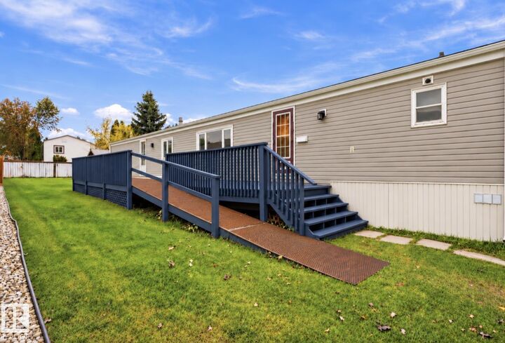 Property Photo:  2664 Lakeview Dr NW  AB T5S 1T7 