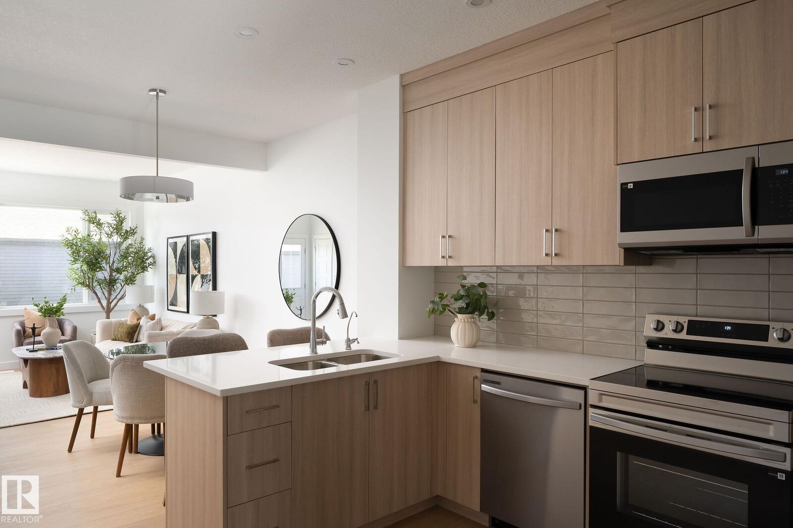Property Photo:  2315 Chappelle Gate SW  AB T6W 5X8 