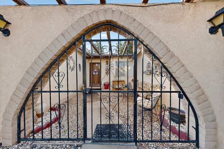 Property Photo:  5140 Vista De Luz Drive NW  NM 87120 