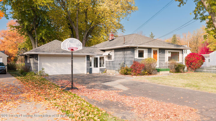 Property Photo:  1123 Robins Road  MI 48917 