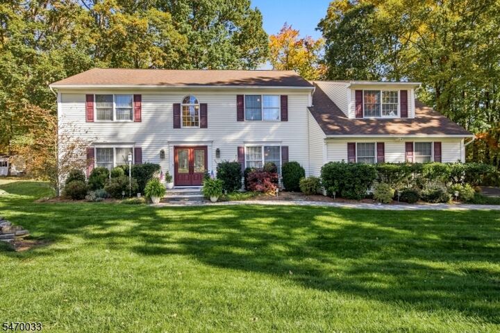 Property Photo: 9 Hunting Meadow Ct NJ 07866