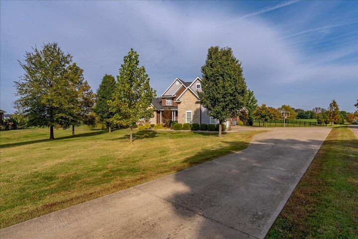 Property Photo: 3764 Tupelo Court KY 42420