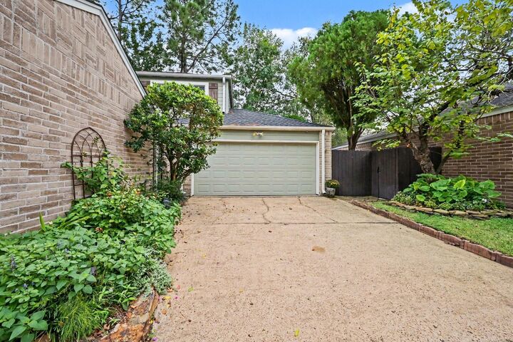 Property Photo:  12800 Briar Forest Drive 16  TX 77077 