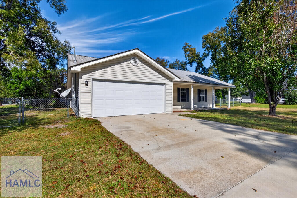 Property Photo: 115 Church Street GA 31316