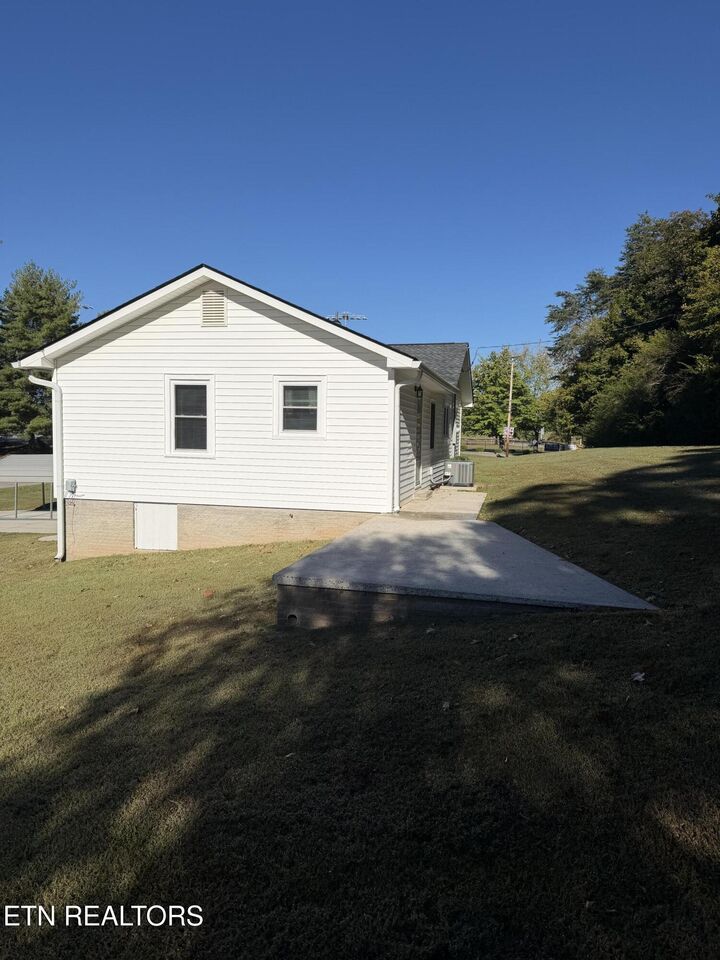 Property Photo:  1890 James Ferry Rd  TN 37763 