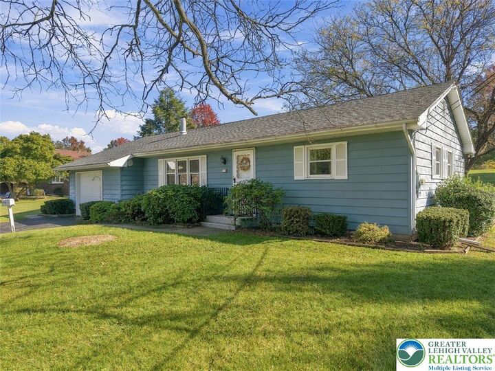 Property Photo:  431 Locust Street  PA 18036 