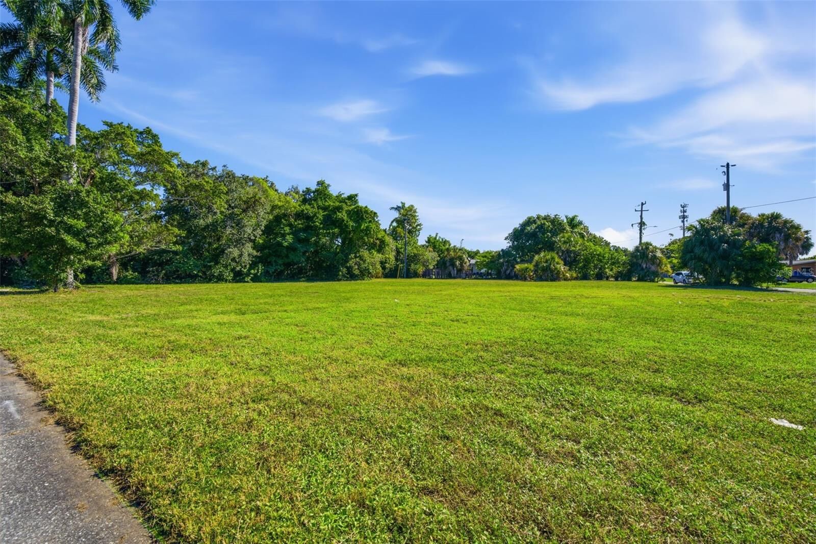 Property Photo: 4801 McGregor Boulevard FL 33901