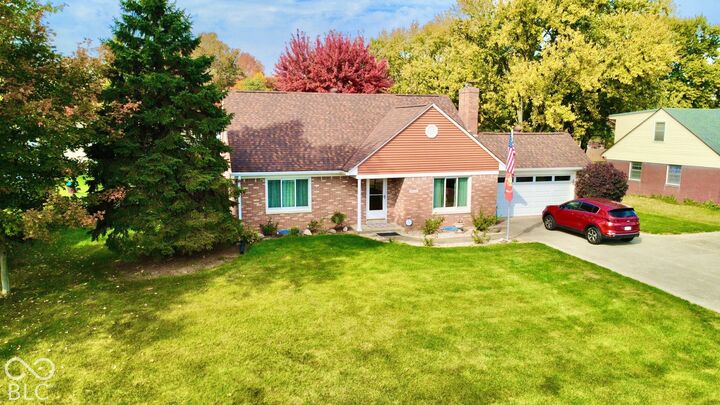 Property Photo:  2220 Woodcrest Road  IN 46227 