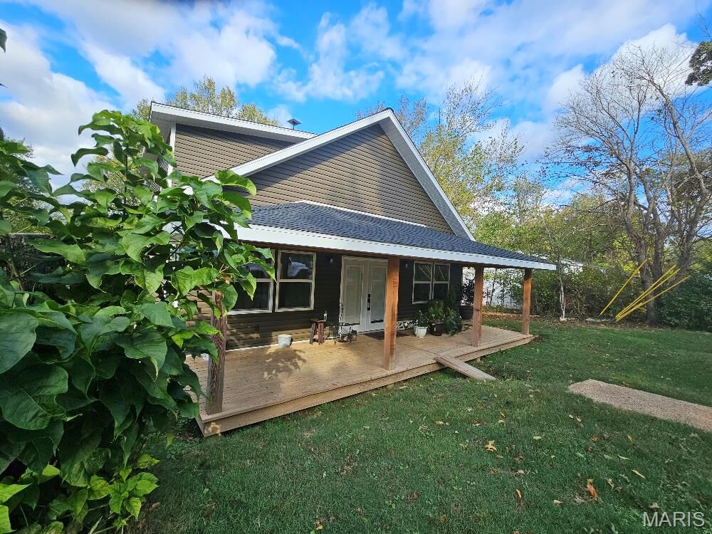 Property Photo:  110 E. Pine Street  MO 63965 
