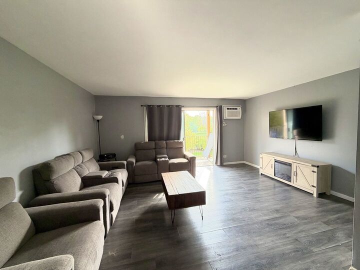 Property Photo:  5723 129th Street 8E  IL 60418 