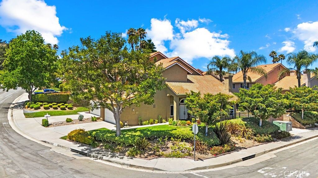Property Photo:  6041 E Queens Drive  CA 92807 