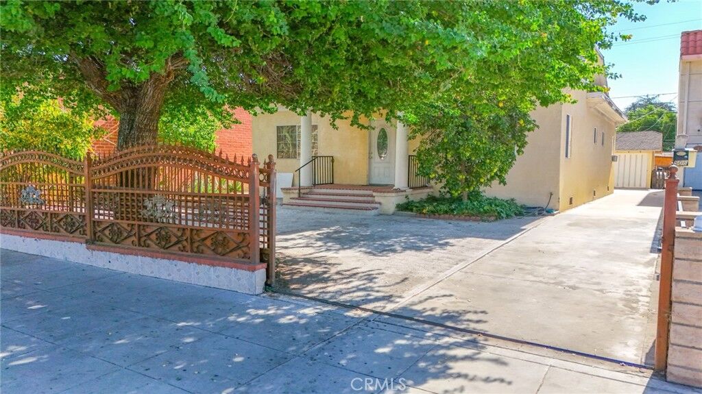 Property Photo:  506 S Brand Boulevard  CA 91340 