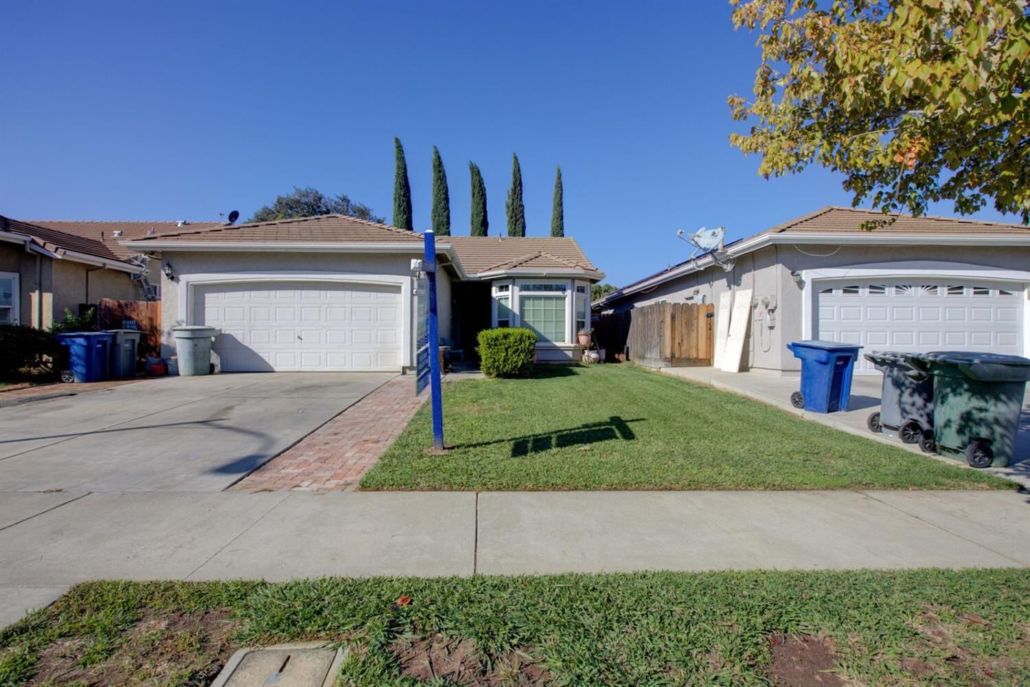 Property Photo: 417 Halley Avenue CA 95341