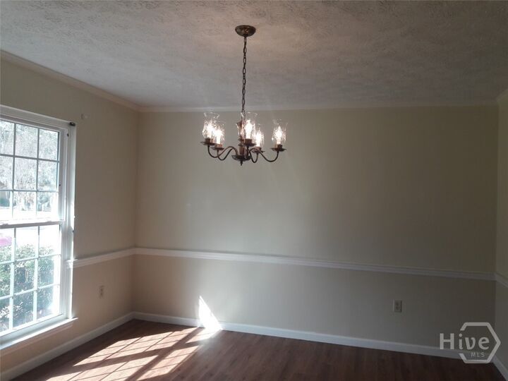 Property Photo: 512 Stuart Court GA 31405