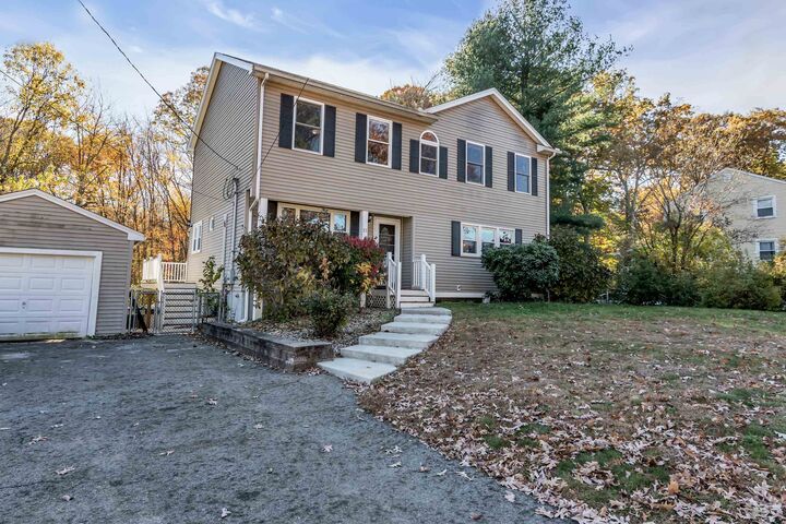 Property Photo:  21 Crestwood Circle  NH 03079 