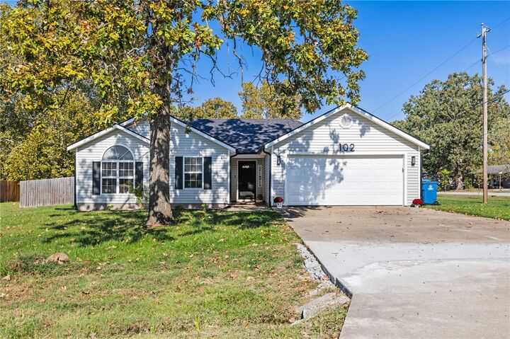 Property Photo:  102 Schimm Circle  MO 64834 