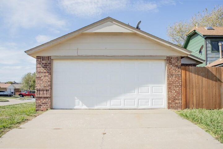 Property Photo:  2146 Meench Drive  OK 73170 