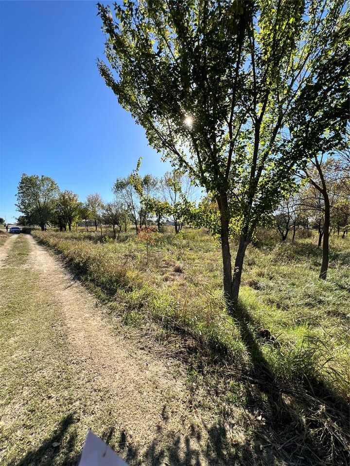 Property Photo:  1609 N 188th Road  OK 74047 