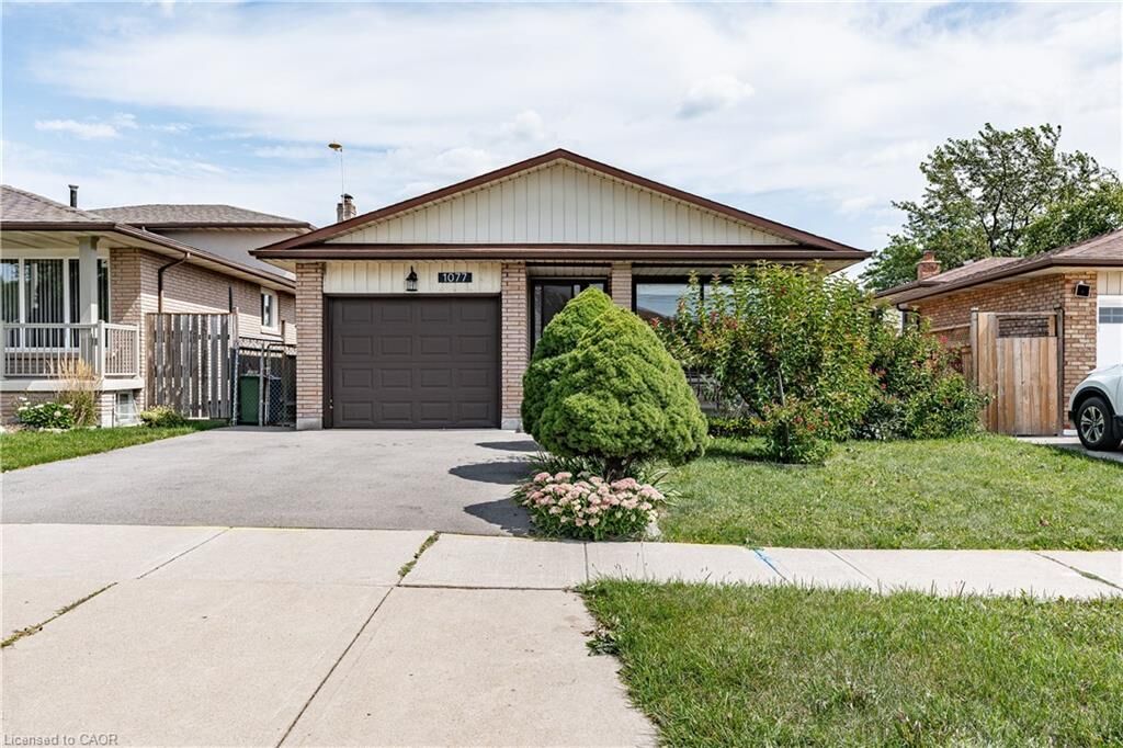 Property Photo: 1077 Upper Sherman Avenue Upper ON L8V 4R9