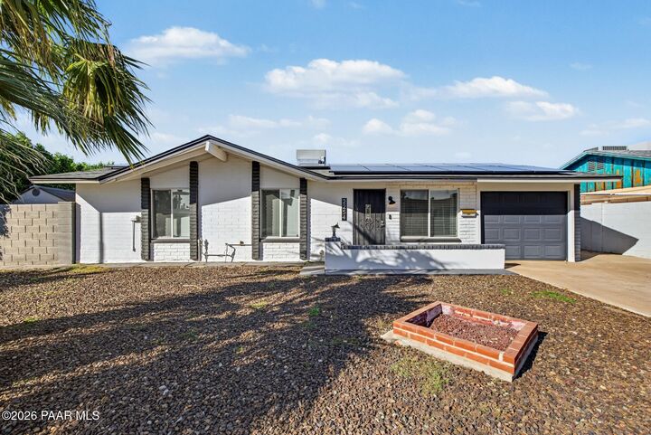 Property Photo:  2254 W Charter Oak Road  AZ 85029 