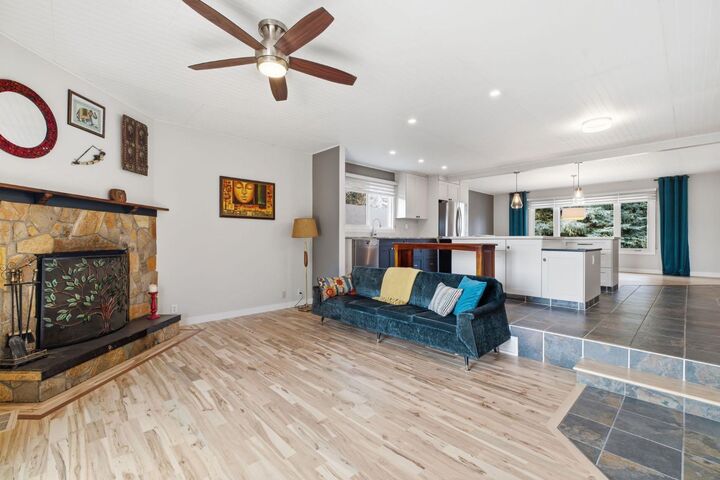Property Photo:  1409 Idaho Street  AB T0M 0N0 