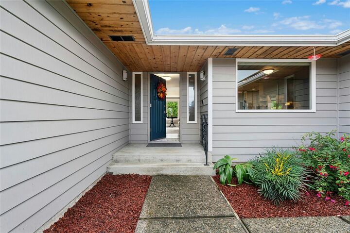 Property Photo: 816 91 Place SE WA 98208