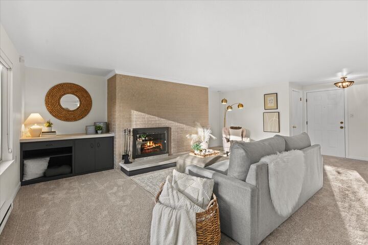 Property Photo:  220  Alder Street 1  WA 98020 