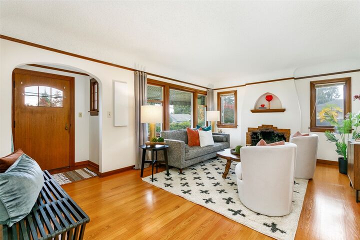 Property Photo: 506 N 125th Street WA 98133