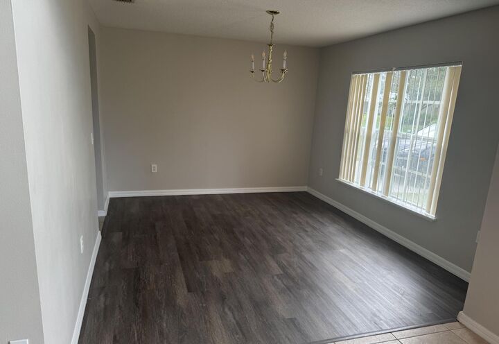 Property Photo:  219 SW Statler Avenue  FL 34984 
