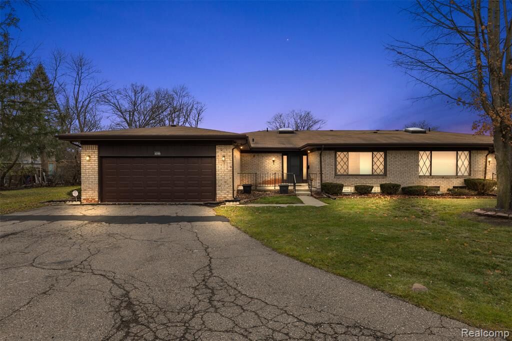 Property Photo:  24011 Wildbrook Court  MI 48034 