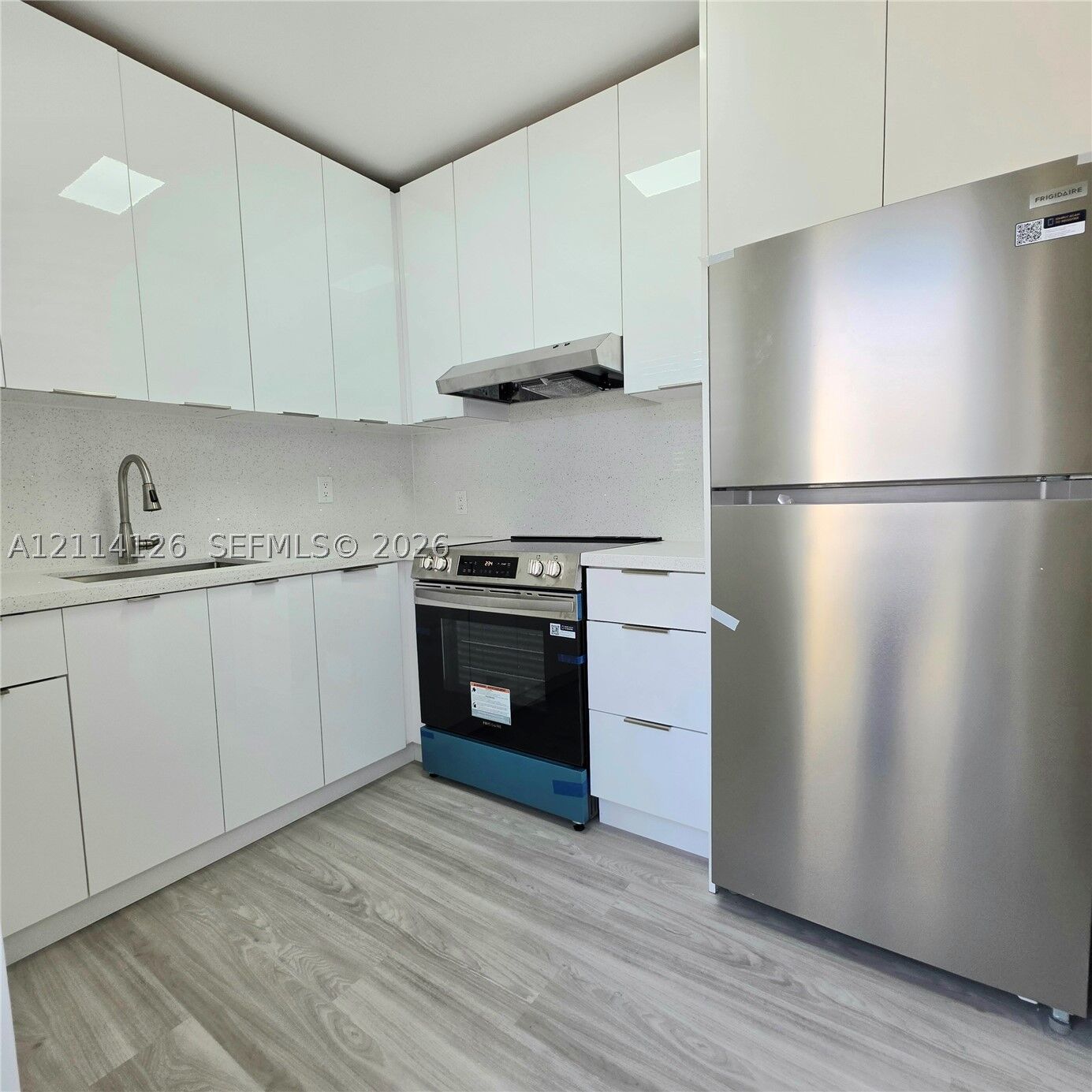 Property Photo: 2140 Biarritz Dr 2 FL 33141