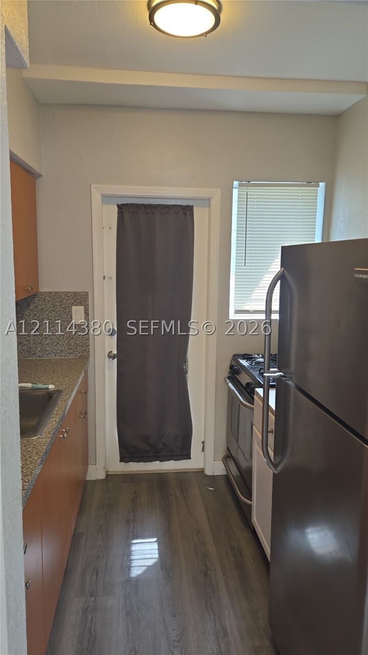 Property Photo:  934 Meridian Ave 8  FL 33139 