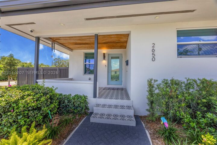 Property Photo:  2650 SW 65th Ave  FL 33155 