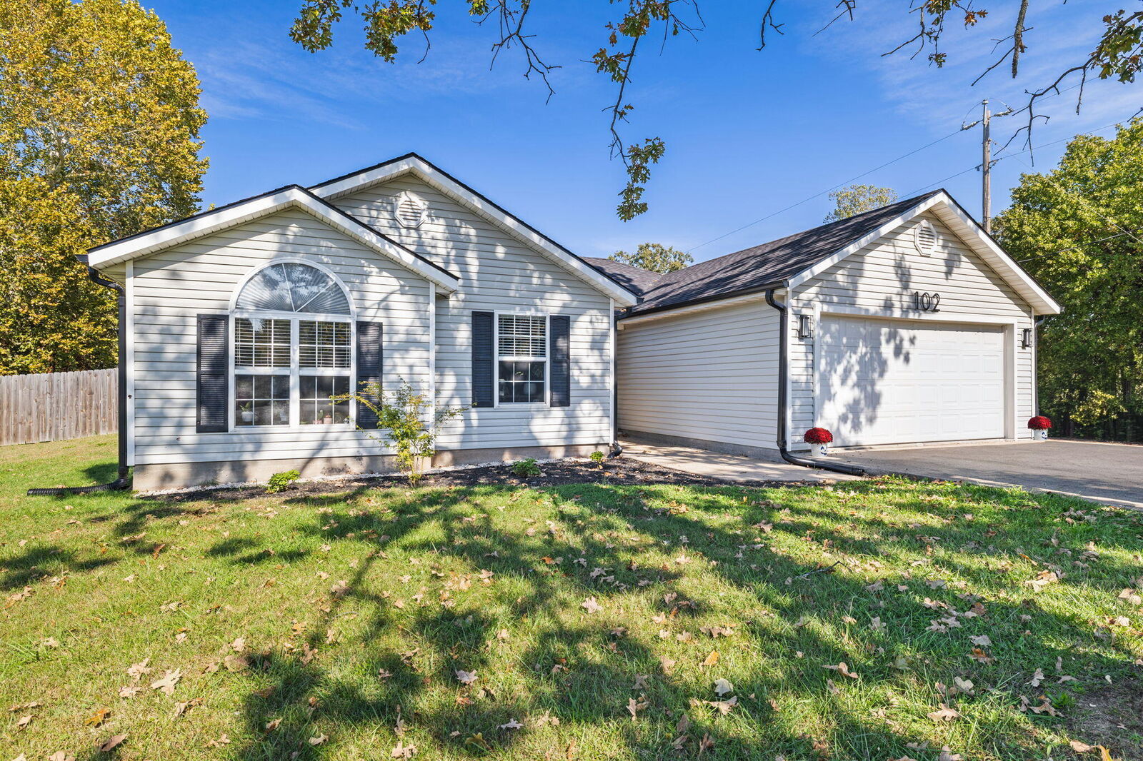Property Photo: 102 Schimm Circle MO 64834