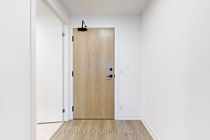 Property Photo:  7950 Bathurst Street B-808  ON L4J 0L4 