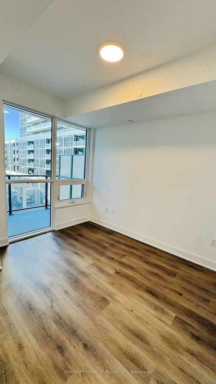 Property Photo:  125 Nipissing Road 410B  ON L9T 1R3 
