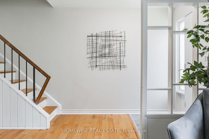 Property Photo:  1350 Winding Trail 15  ON L4Y 2T8 