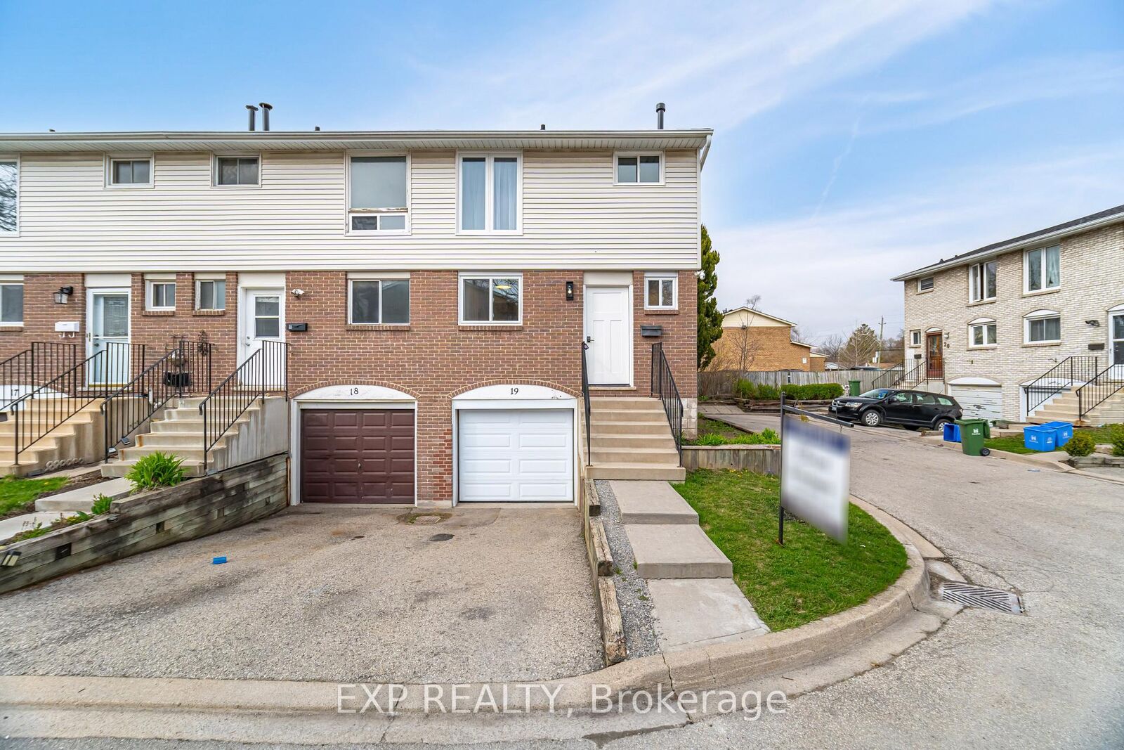Photo de la propriété:  120 Quigley Road 19  ON L8K 6L4 